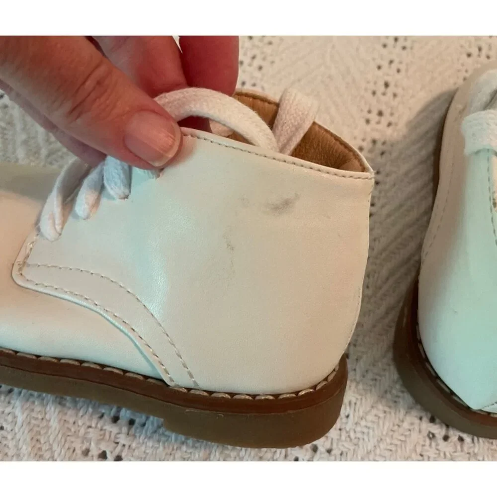 White Leather High top Walking Shoe Toddler Lace-Up Size 5 By‎ Josmo